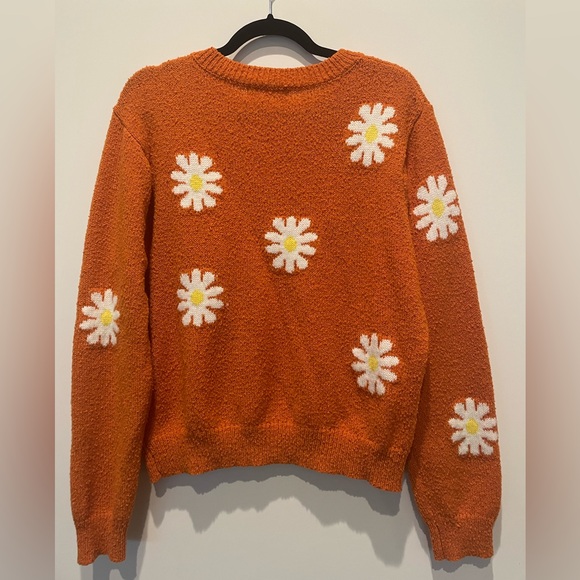 Unique Vintage | MISS SPARKLiNG Orange & White Daisy Sweater - Picture 7 of 7